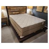 QUEEN BED