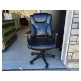 OFFICE CHAIR