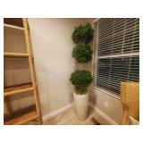 FLOOR TREE
