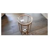 ACCENT TABLE