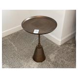 ACCENT TABLE