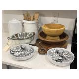 12PC KITCHEN ITEMS