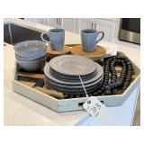 17PC KITCHEN ITEMS