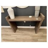 CONSOLE TABLE