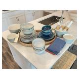 34PC DINNERWARE