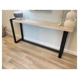 CONSOLE TABLE