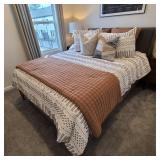 12PC ASSORTED QUEEN BEDDING