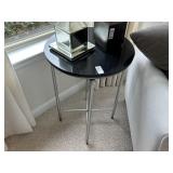 ACCENT TABLE