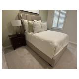 FULL/QUEEN BED