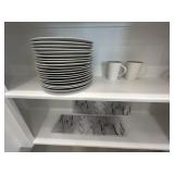 23PC DINNERWARE