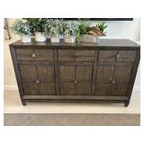 SIDEBOARD
