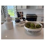 11PC KITCHEN ITEMS