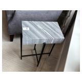 ACCENT TABLE