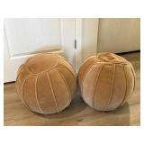 2PC POUFS