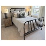QUEEN BED