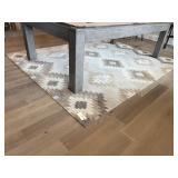 AREA RUG