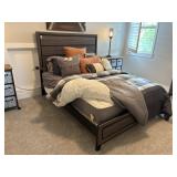 QUEEN BED