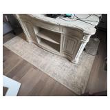 AREA RUG