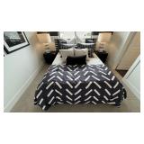 ASSORTED FULL BEDDING