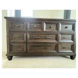 DRESSER