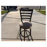 COUNTERTOP STOOL