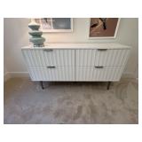 3PC DRESSER & NIGHTSTANDS