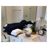 12PC ASSORTED BATH ITEMS