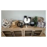 ASSORTED DECOR ITEMS