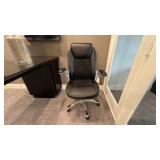 SWIVEL OFFICE CHAIR