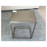 ACCENT TABLE