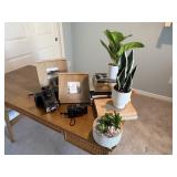 ASSORTED DECOR ITEMS