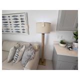 FLOOR LAMP