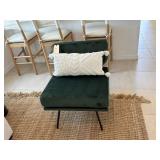ACCENT CHAIR