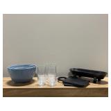 ASSORTED KITCHEN ITEMS