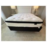 FULL MATTRESS SET W/METAL FRAME