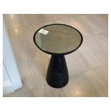 ACCENT TABLE