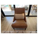 ACCENT CHAIR