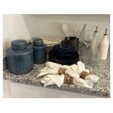 ASSORTED KITCHEN ITEMS
