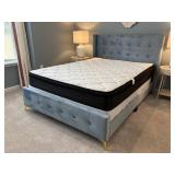 QUEEN BED