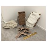 ASSORTED CLOSET ITEMS
