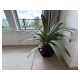 2PC FAUX FLOOR PLANTS