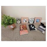 8PC DÉCOR ITEMS