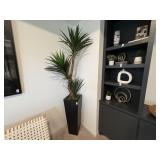 FAUX FLOOR PLANT
