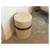 ACCENT TABLE