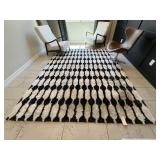 AREA RUG