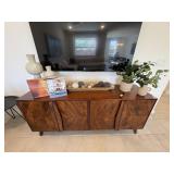 8PC ASSORTED DECOR