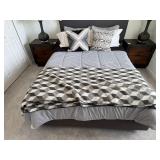 9PC QUEEN BEDDING