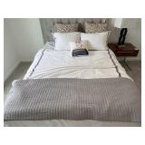 8PC QUEEN BEDDING