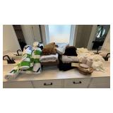 ASSORTED BATH ITEMS
