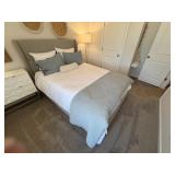 8PC QUEEN BEDDING